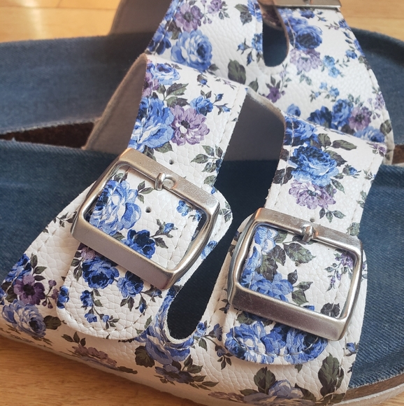 Flower sandals - Picture 6 of 7